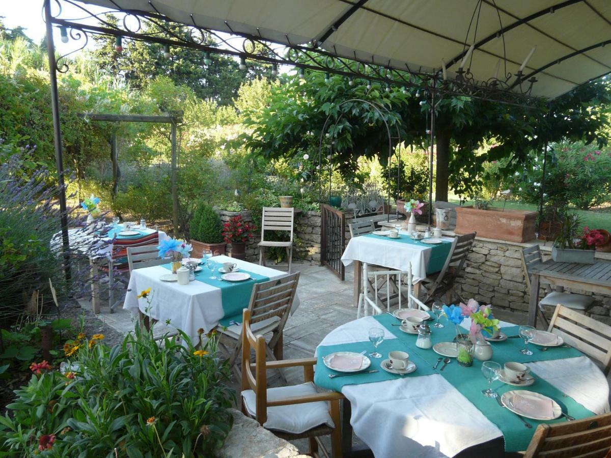 Bed and Breakfast La Capucine Lagnes Zewnętrze zdjęcie